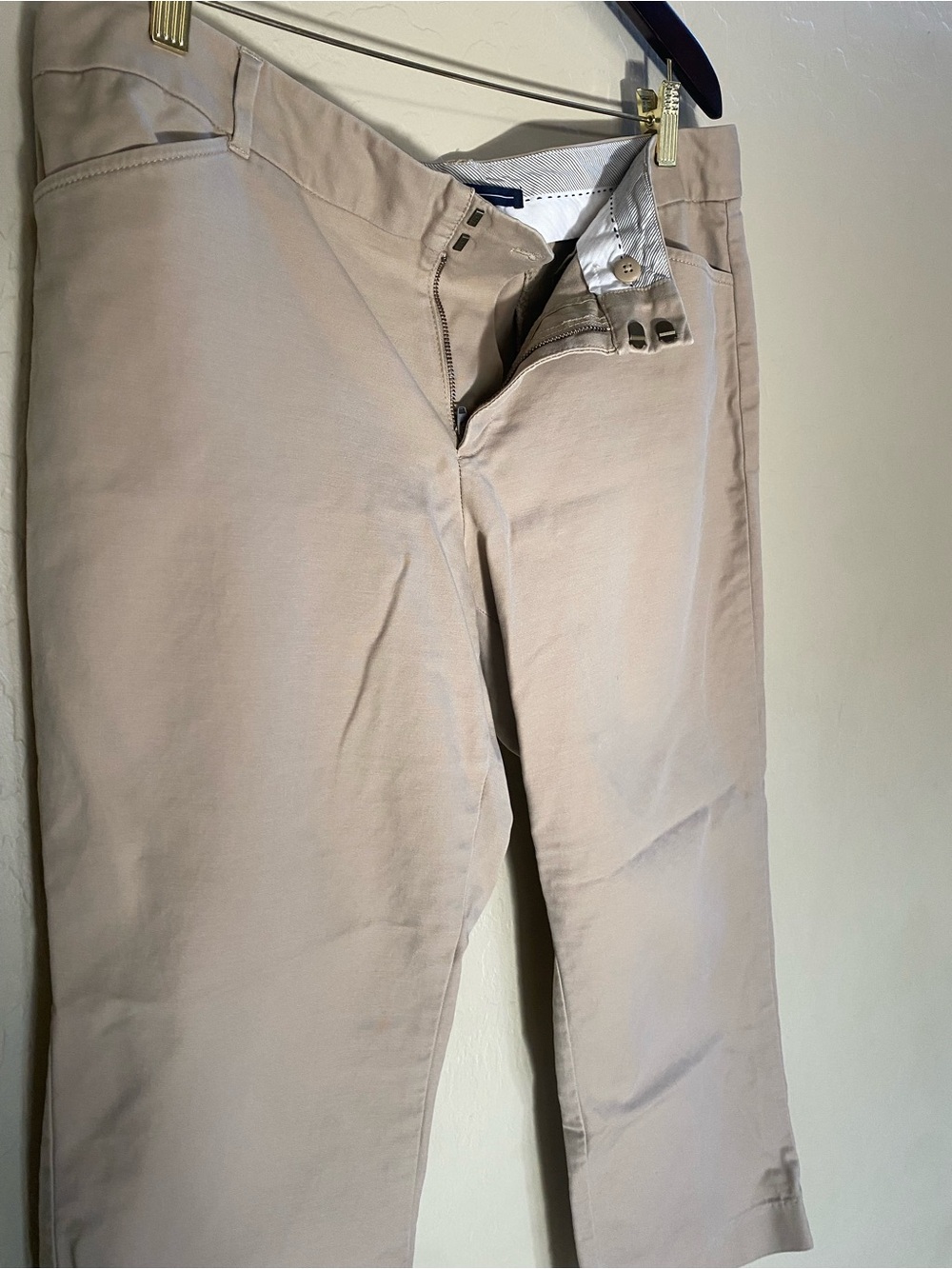 GAP Women's Straight-Leg Chinos - Light Beige